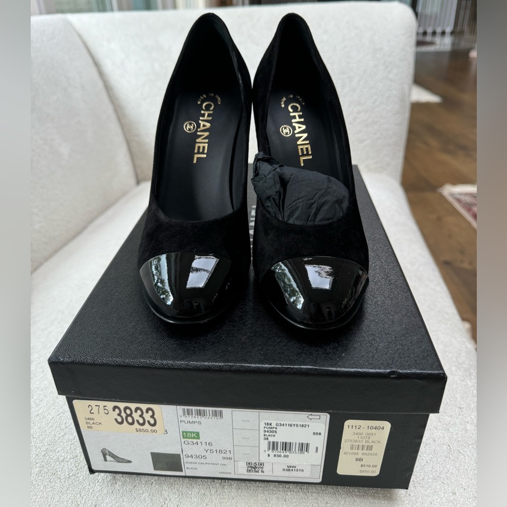 Chanel cap toe heels/ pumps